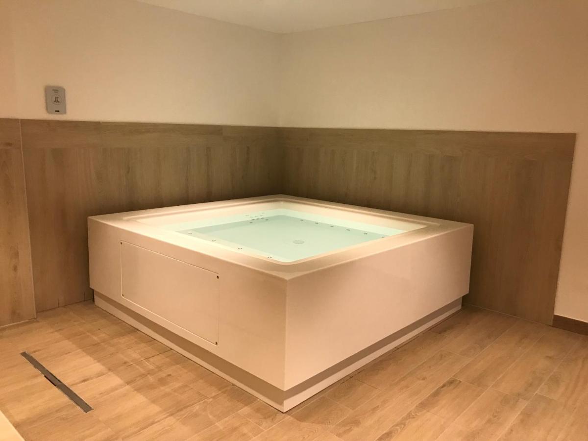Fleur Des Neiges & Spa - Adults Only Ayas Exterior photo